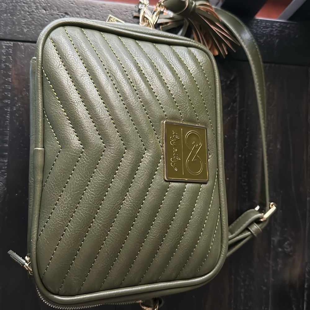 Itzy Ritzy Crossbody Diaperbag